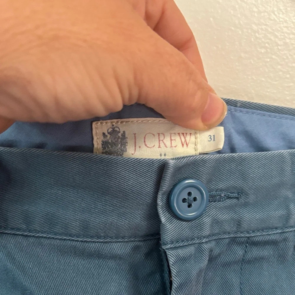 J. Crew Men's Blue Flat Front Shorts sz 31 inseam 9 inch. EUC